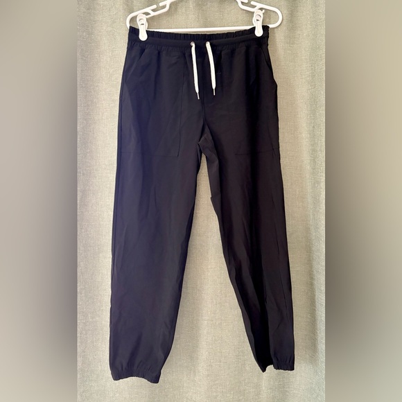 NWOT Vuori Black Miles Jogger size M - Picture 4 of 7